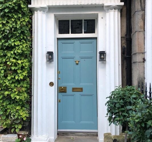 Entrance to The Raeburn Residence - Entrance to The Raeburn Residence, a self-catering Victorian townhouse in Edinburgh