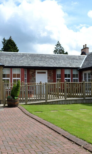 877332-auchendennan-farm-cottage-1