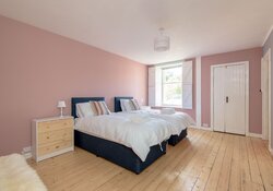 Double room at SeaPink Cottage