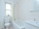 7543_Richmond Place-3 - Bright and modern bathroom with bath and shower in Edinburgh rental apartment