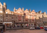 LadyStairsClose-1
