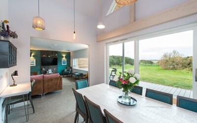 laidlaw lounge - Dining area with sliding doors out to your own personal back garden