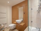 Simpson Loan No.2  8 - Modern family bathroom in Edinburgh holiday let