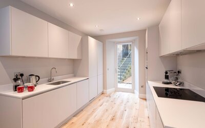 Modern Kitchen in a Holiday let in Scotland - Bright, contemporary kitchen equipped with high-spec appliances