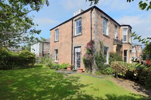 Westend Place - buildling - Welcome to Westend Place, a spacious, detached Victorian holiday home in North Berwick