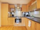 Kitchen - Fully equipped, modern kitchen in Edinburgh self-catering apartment.