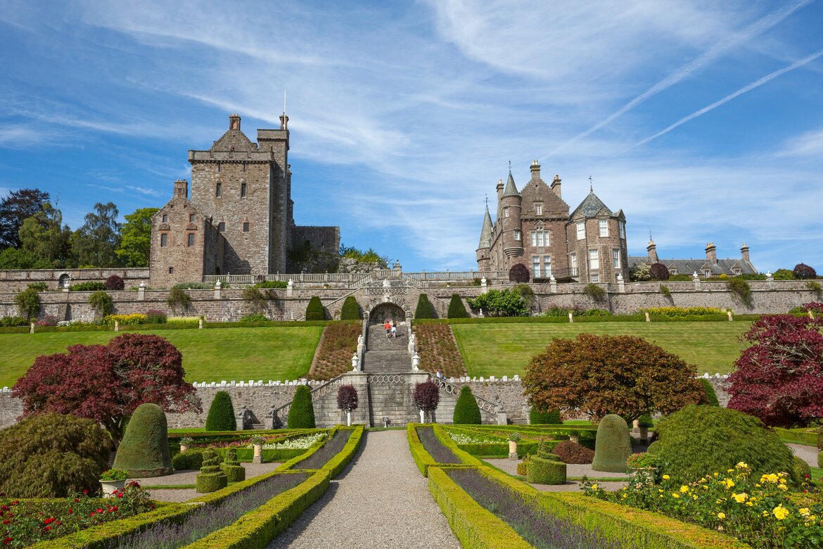 Best places to visit in Scotland include Drummond Castle Gardens - Drummond Gardens and Castle The castle dates from the 15th Century and sits in the largest formal garden in Scotland (© VisitScotland / Kenny Lam) Best places to visit in Scotland include Drummond Castle Gardens - Drummond Gardens and Castle The castle dates from the 15th Century and sits in the largest formal garden in Scotland (© VisitScotland / Kenny Lam)