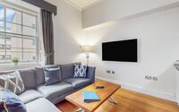 18-web-or-mls-242 West George Street Lomond_18 - Living area with comfortable seating and a flat-screen TV