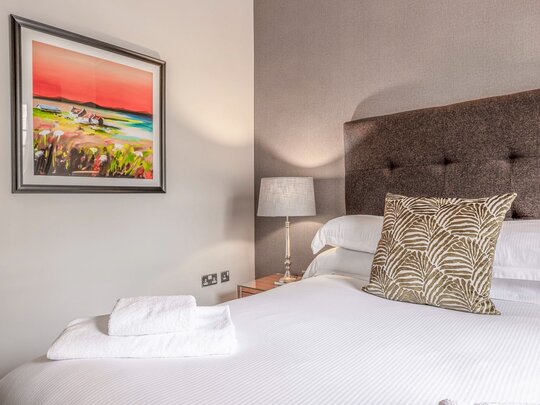 6-web-or-mls-242 West George Street Lomond_6