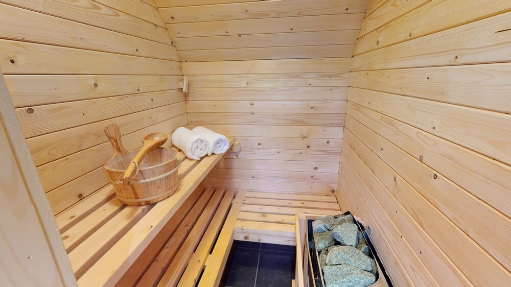 Aviemore holiday home with sauna