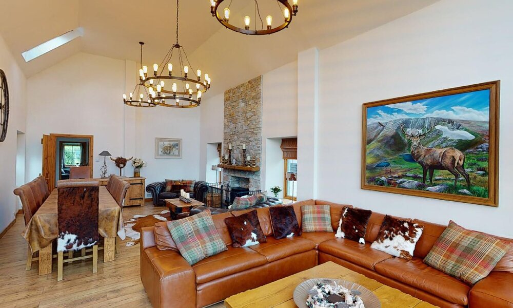 The Eagle's Nest - living room - A luxurious lodge near Aviemore big enough to accommodate the entire family for celebrations and holidays that will always be remembered.