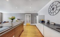 25-web-or-mls-242 West George Street Clyde_23 - Sleek, functional kitchen with all essentials provided