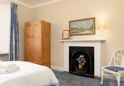 Lorne_Square-edit-40