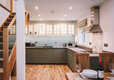 Fully equipped kitchen with dining area