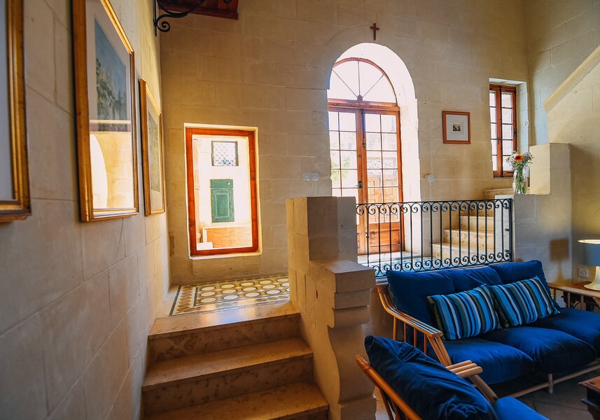 10. Entrance to villa