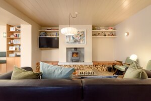 Living area - Bright, spacious open living area, feature a log burning stove, and log feature fire place in North Berwick holiday home. Living area - Bright, spacious open living area, feature a log burning stove, and log feature fire place in North Berwick holiday home.