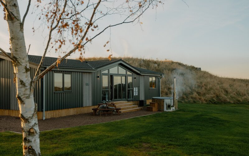 Townsend Exterior - The Townsend Lodge Welcomes You!