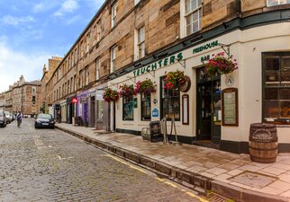 Holiday flat near Princes Street