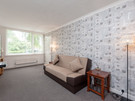 Marchfield Park 3 - Large family lounge with decorative feature wall in Edinburgh holiday let