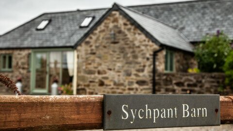 Sychpant Barn