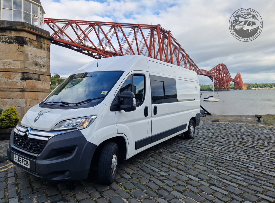 Campervan STAG (© Camper Hire Edinburgh)