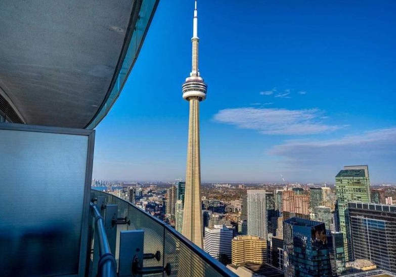 Spacious Premier 3 Bedrooms Condo Downtown Toronto