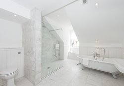 Modern Bathroom for Corporate Guests