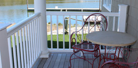 Waterfront Vacation Rental Suite 1-003
