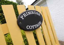 Primrose Cottage - entrance