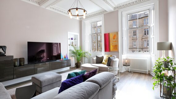 Living room - Chic family living room at Edinburgh self-catering apartment