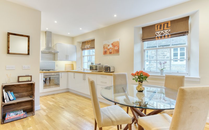 Gloucester Lane 1 - Modern and bright open plan dining / kitchen in New Town Edinburgh apartment.