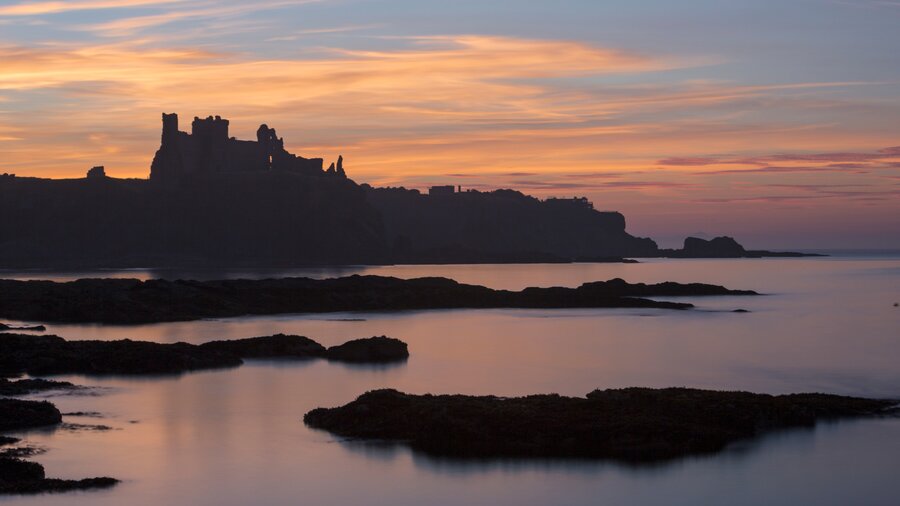 Tantallon Castle from Seacliff Beach - Tantallon Castle from Seacliff Beach at sunset (© Visit Scotland)