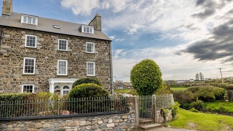 Parrog House