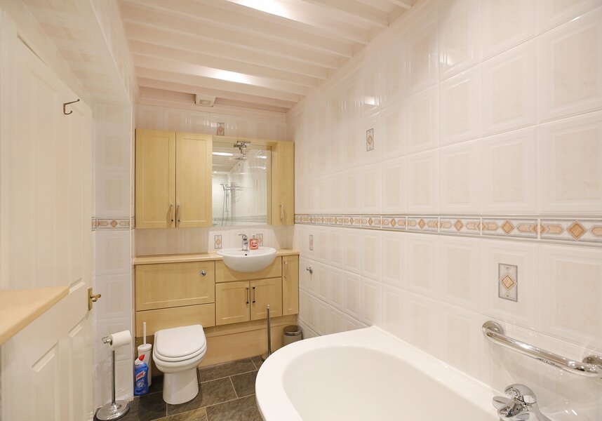Pointgarry Bathroom