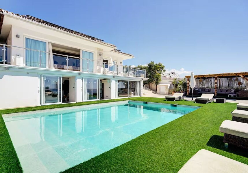 Luxury Villa with Swimming Pool