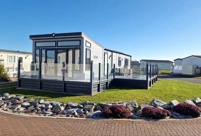 Outside View of Thrive by the sea - Outside view of Thrive by the sea