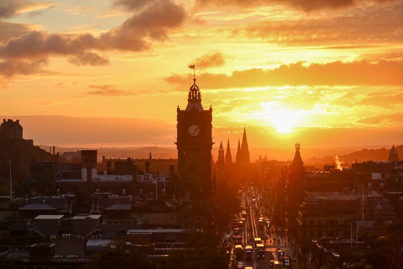 Sunset on the Balmoral Hotel, Edinburgh (© Bayo Adegunloye on Unsplash) Sunset on the Balmoral Hotel, Edinburgh (© Bayo Adegunloye on Unsplash)