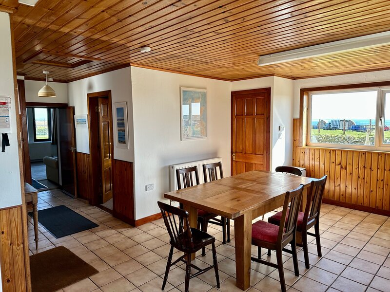 98368C44-B873-49AB-9130-BAD20C3E56E3