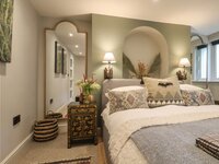 luxury bedroom cosy & inviting