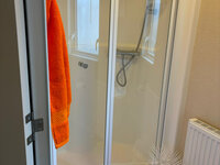 Main Bathroom with Shower