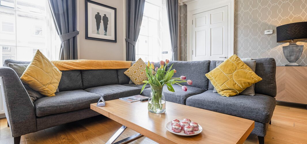 7-web-or-mls-242 West George Street MacKintosh Apartment_7