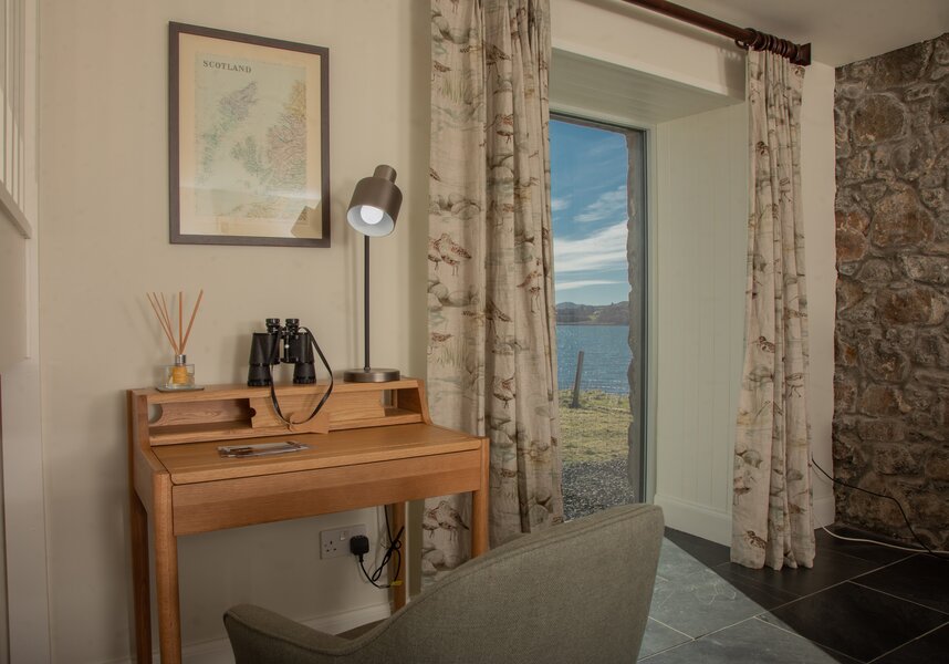 Cosy Lounge with High Speed Internet