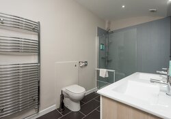 Modern Bathroom for University Graduates