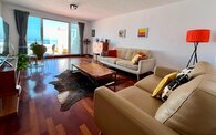 R105 Living Room (002)