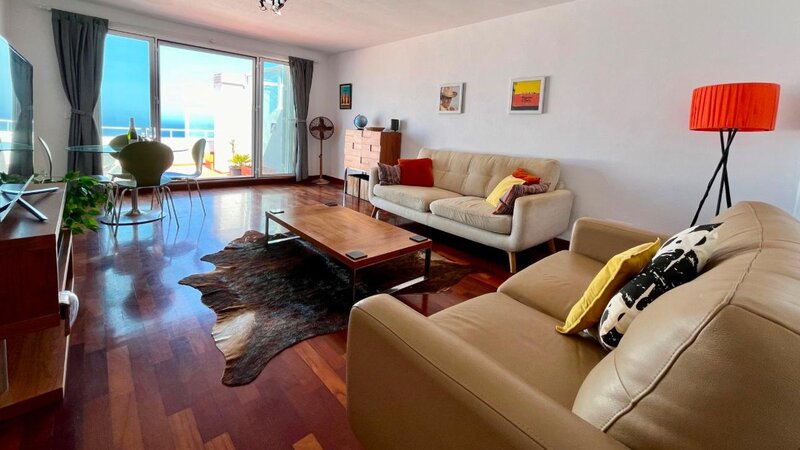 R105 Salon (002)
