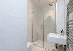 Modern Bathroom for Corporate Guests