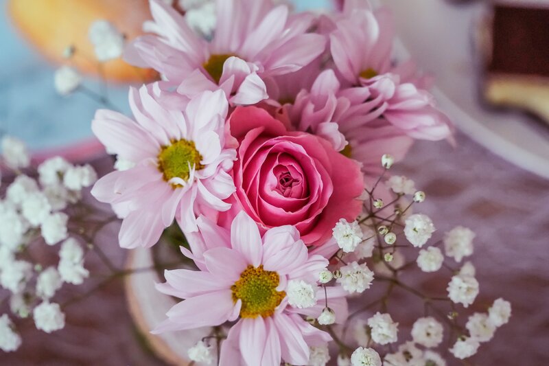 Flower bouquet (© Rod Long on Unsplash)
