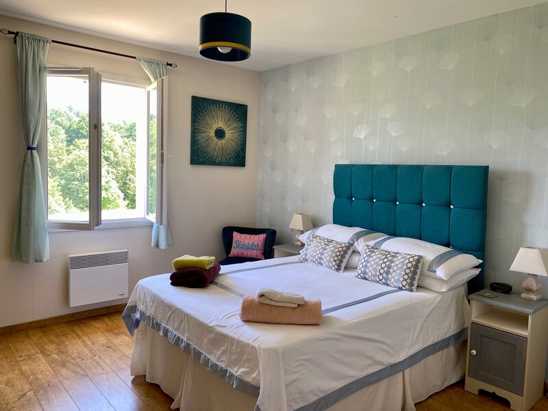 Family villa in France with private swimming pool