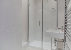 Modern Bathroom for Corporate Guests