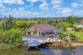 A Florida House Villa